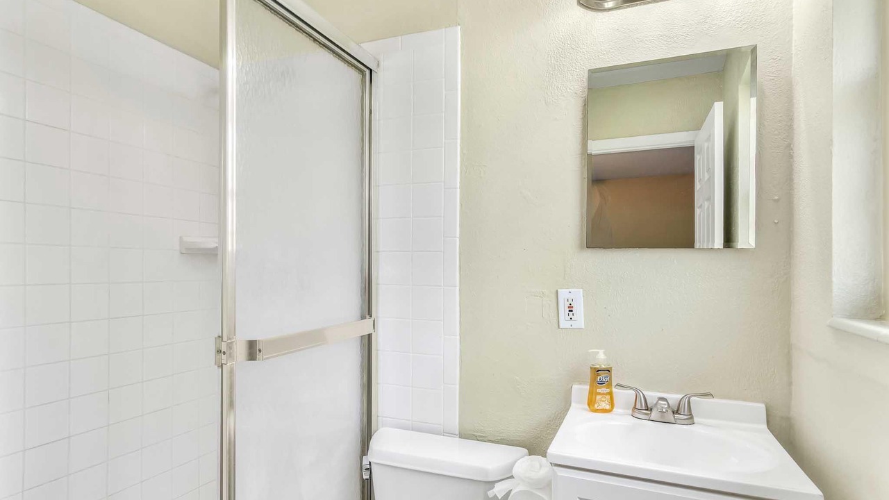 Photo of Bathroom in Sandalwood