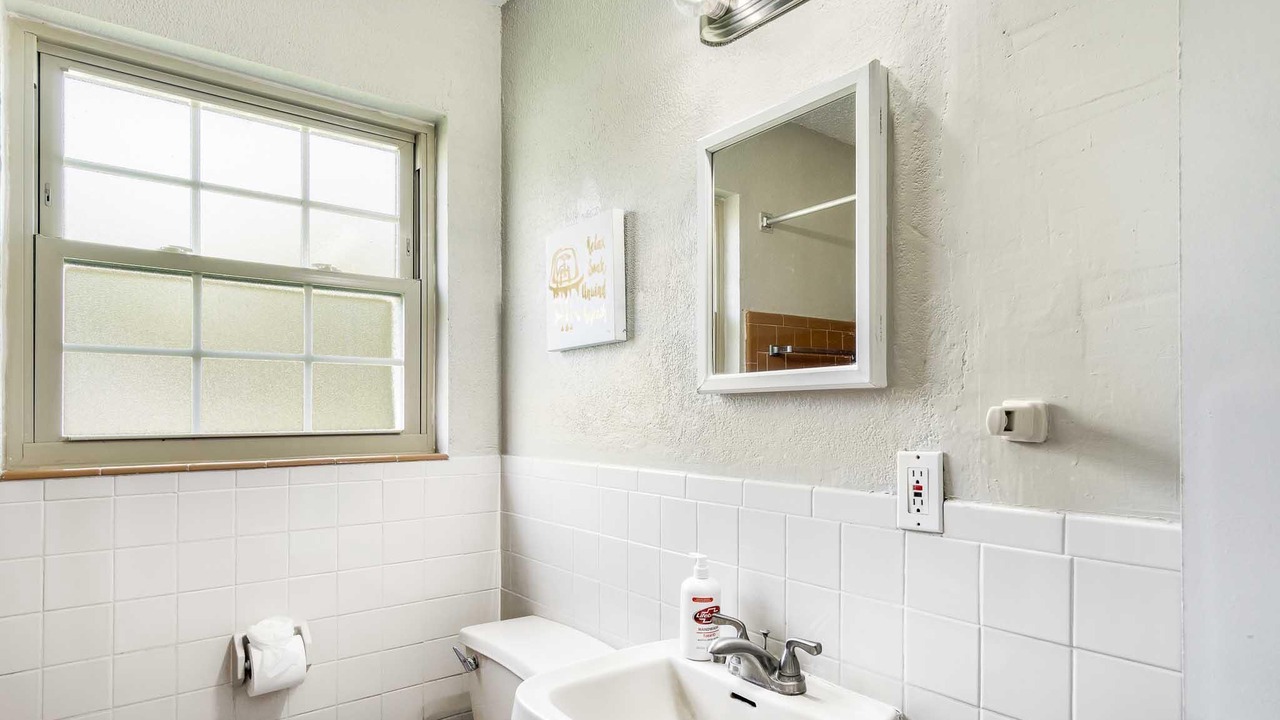 Photo of Bathroom in Sandalwood