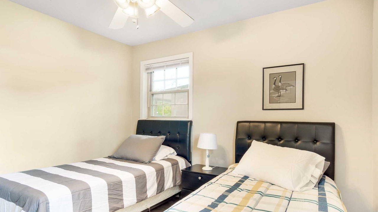 Photo of Bedroom in Sandalwood