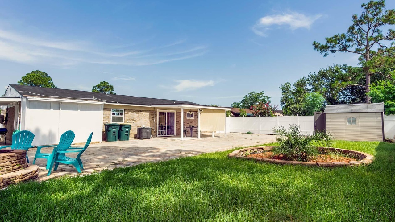 Photo of Outdoor in Sandalwood