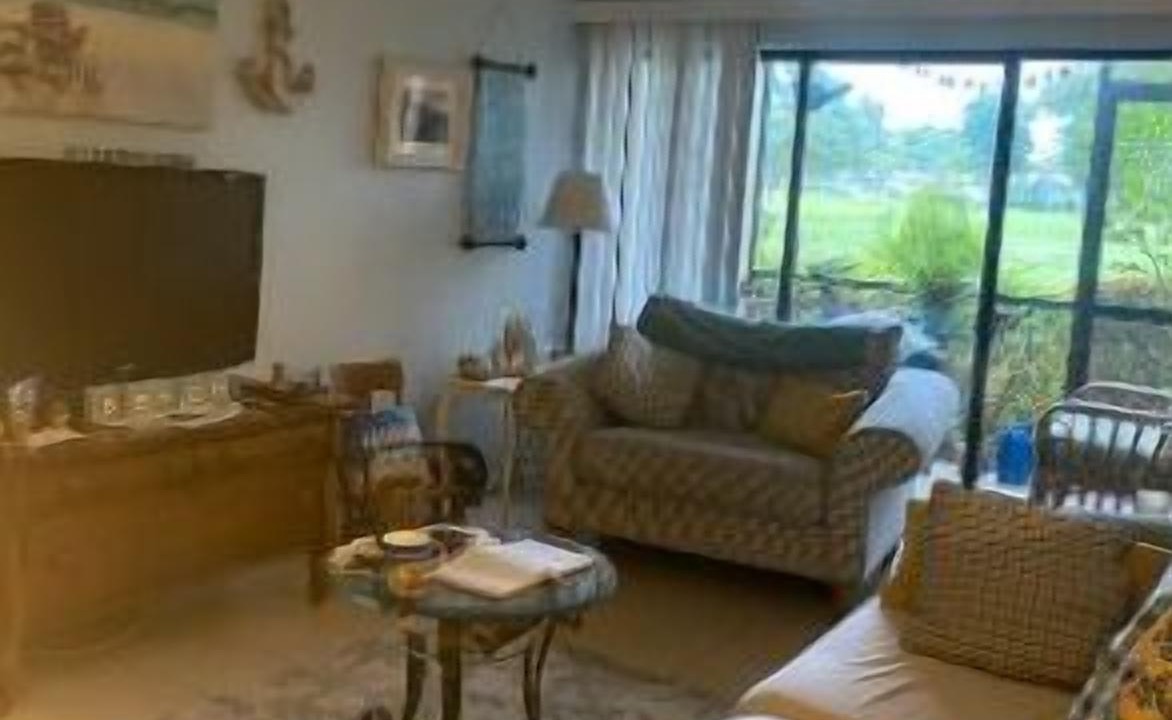 Photo of Livingroom in East Naples