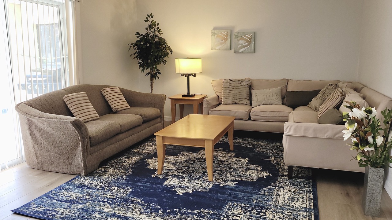 Photo of Livingroom in Lake Wilson Preserve