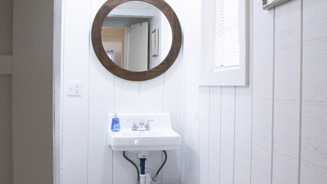 Photo of Bathroom in Suwannee