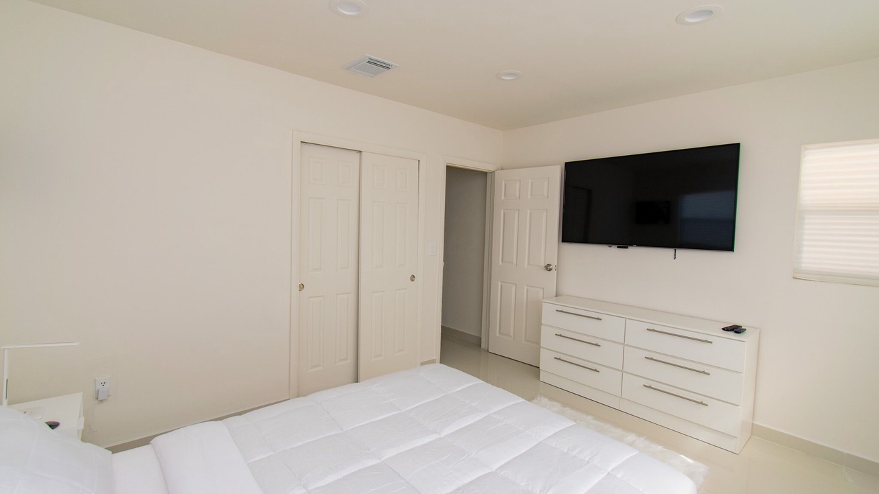 Photo of Bedroom in Dania Beach