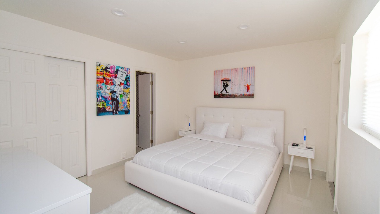 Photo of Bedroom in Dania Beach