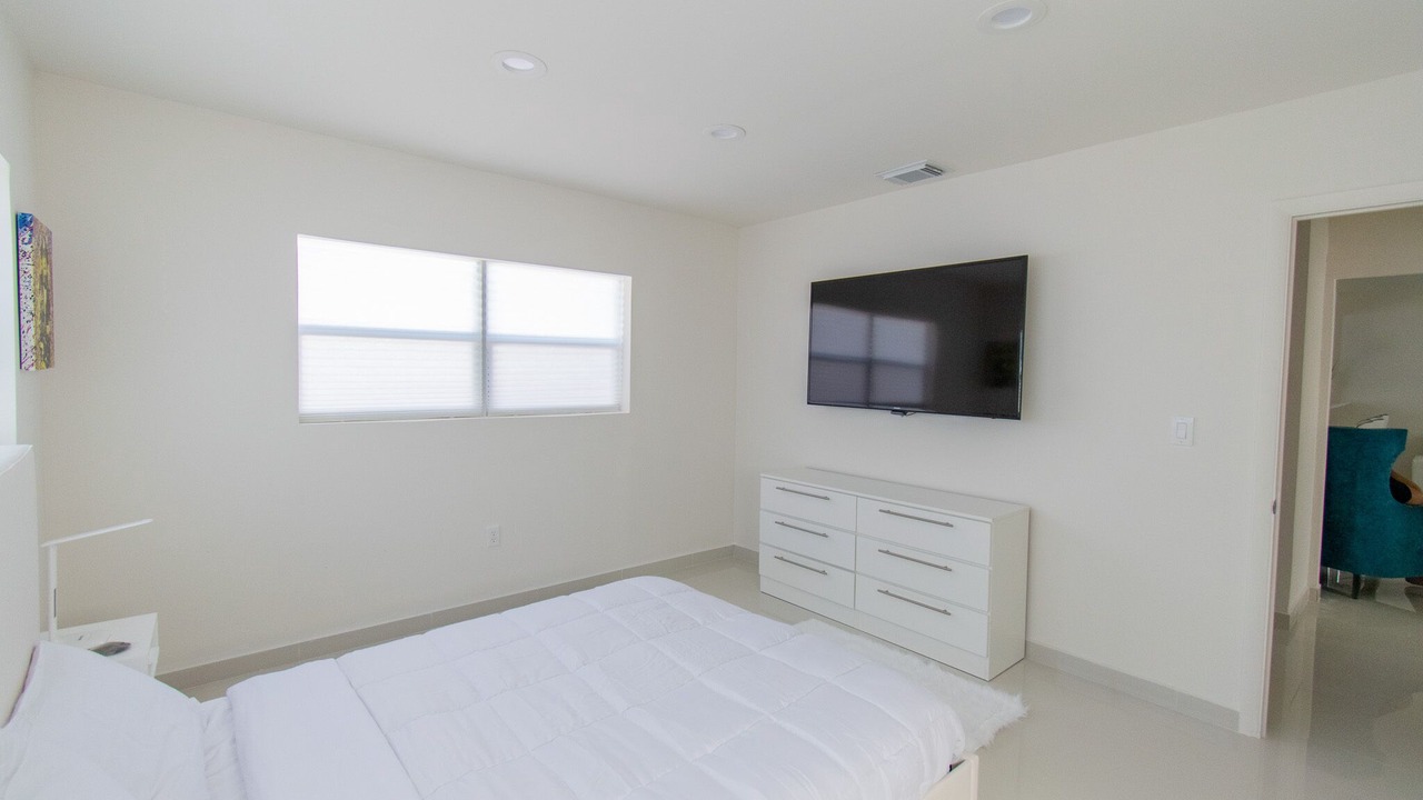 Photo of Bedroom in Dania Beach