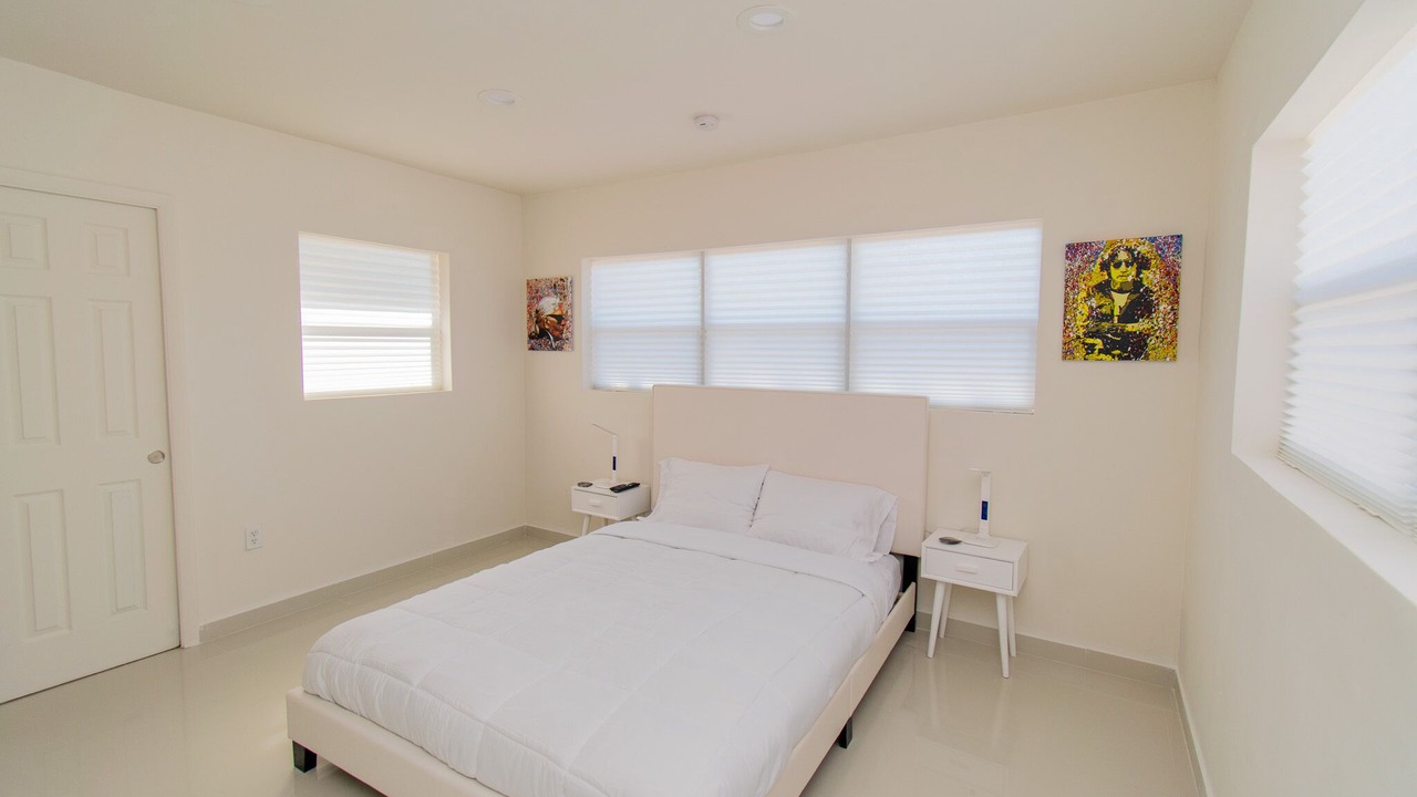 Photo of Bedroom in Dania Beach