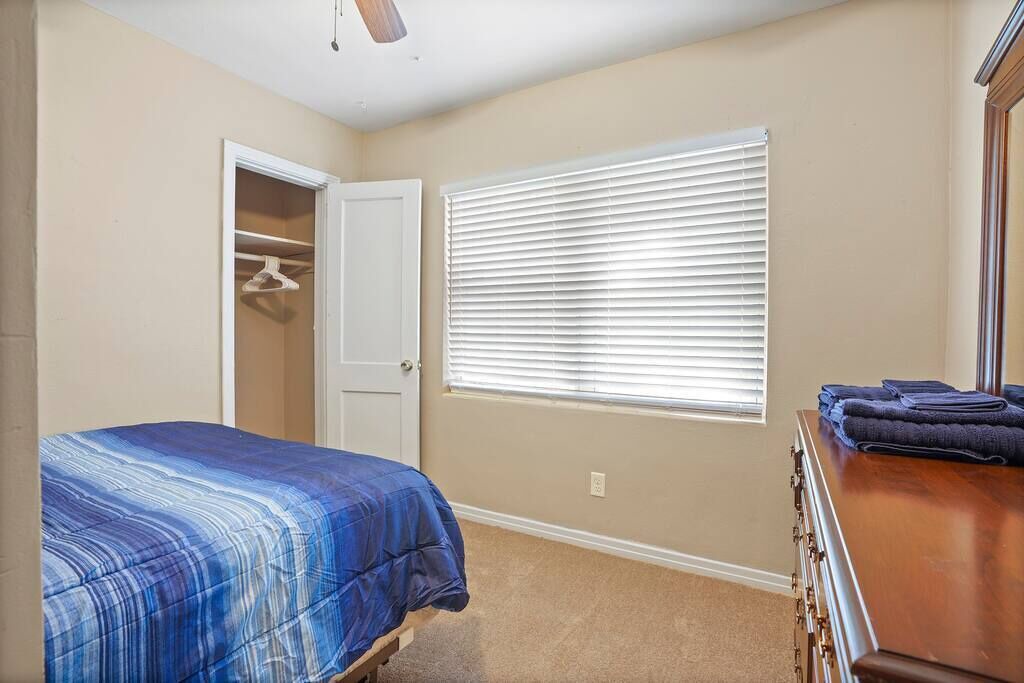 Photo of Bedroom in Lakeshore South