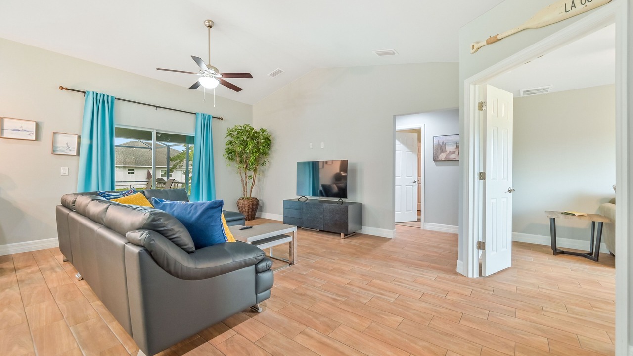 Photo of Livingroom in Diplomat