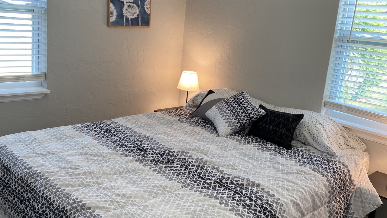 Photo of Bedroom in United Central