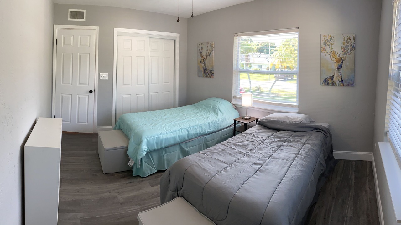 Photo of Bedroom in United Central