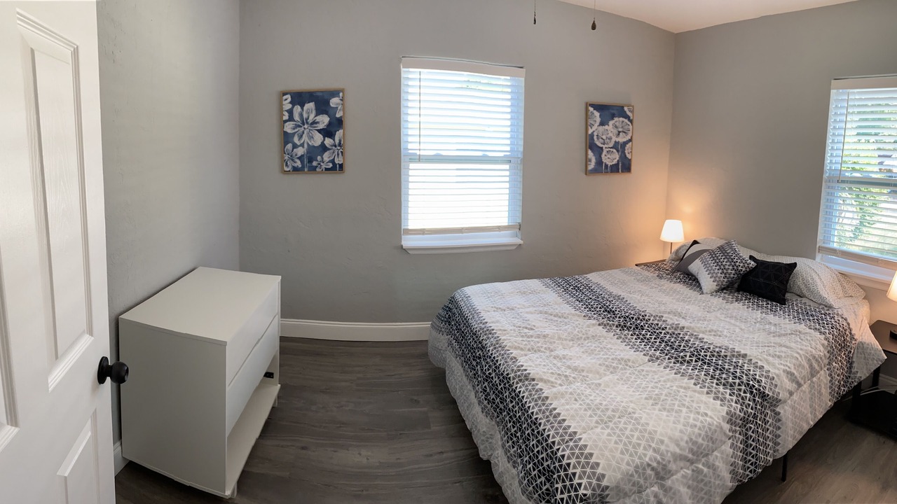 Photo of Bedroom in United Central