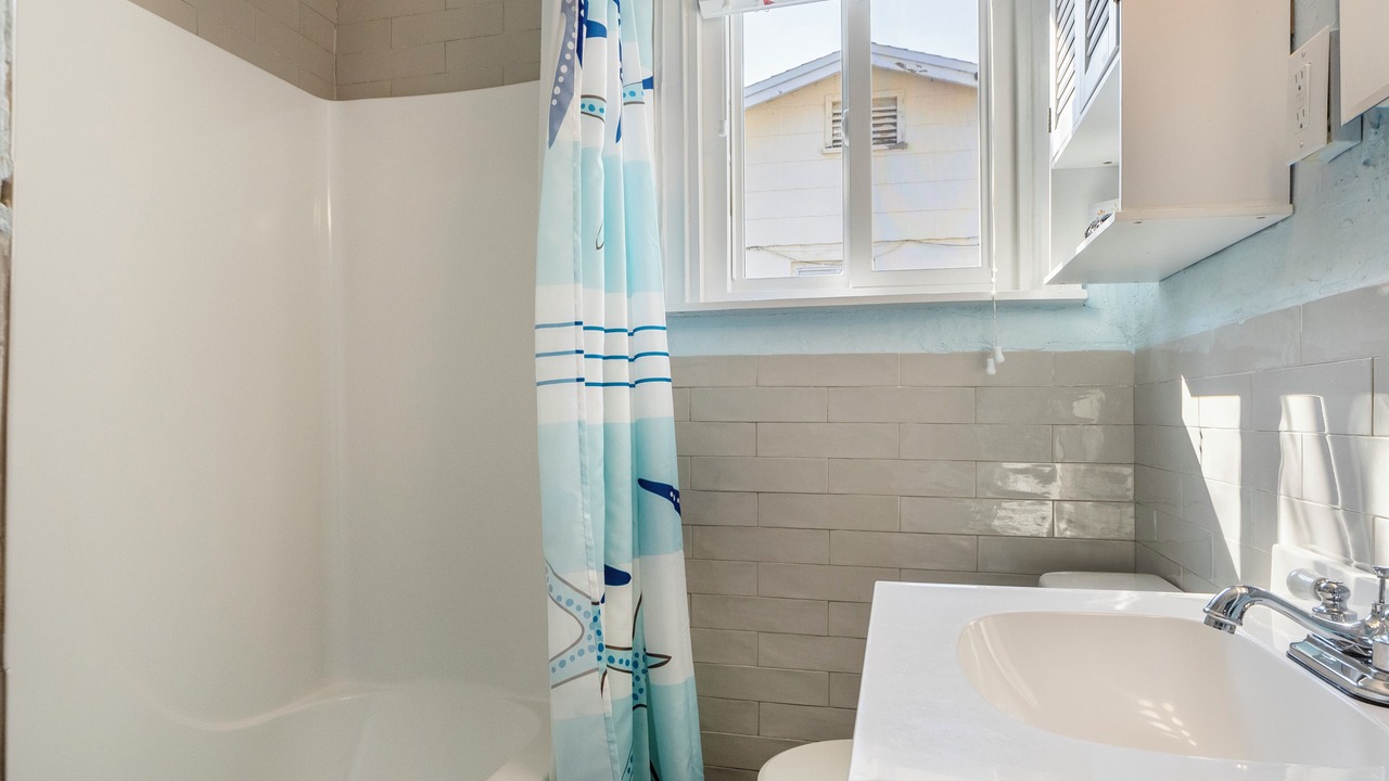 Photo of Bathroom in South Peninsula Historic District
