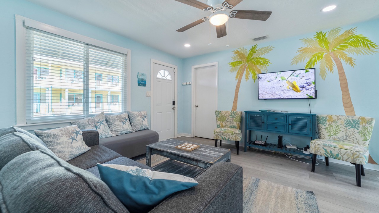 Photo of Livingroom in South Peninsula Historic District
