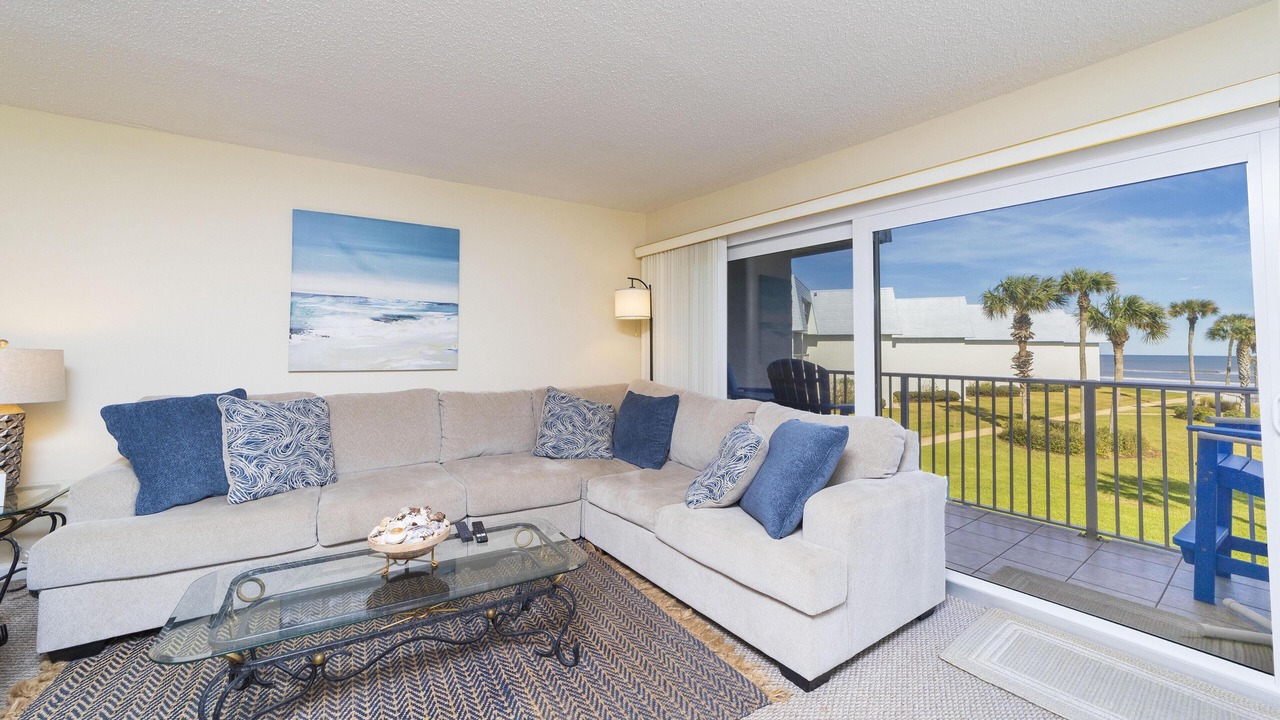 Photo of Livingroom in Crescent Beach