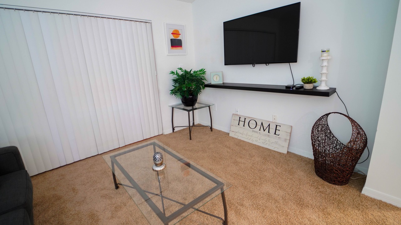 Photo of Livingroom in Pembroke Pines
