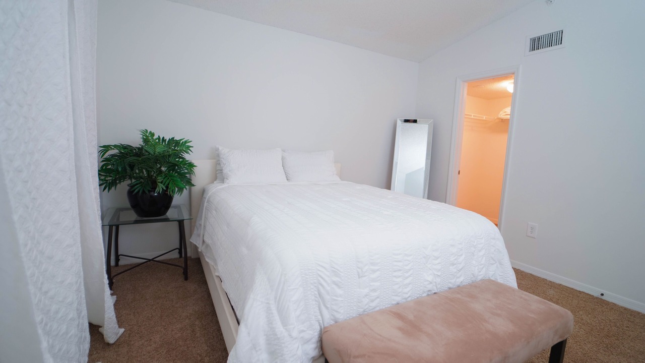 Photo of Bedroom in Pembroke Pines