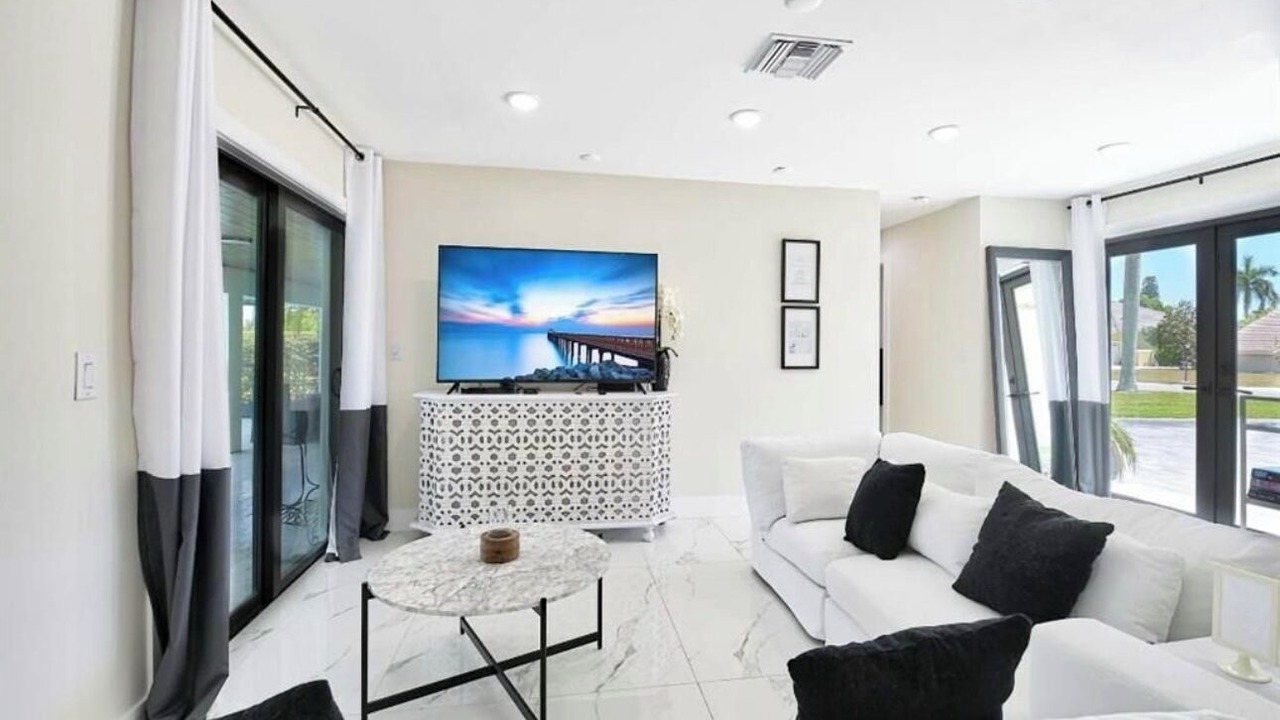 Photo of Livingroom in Lely Golf Estates