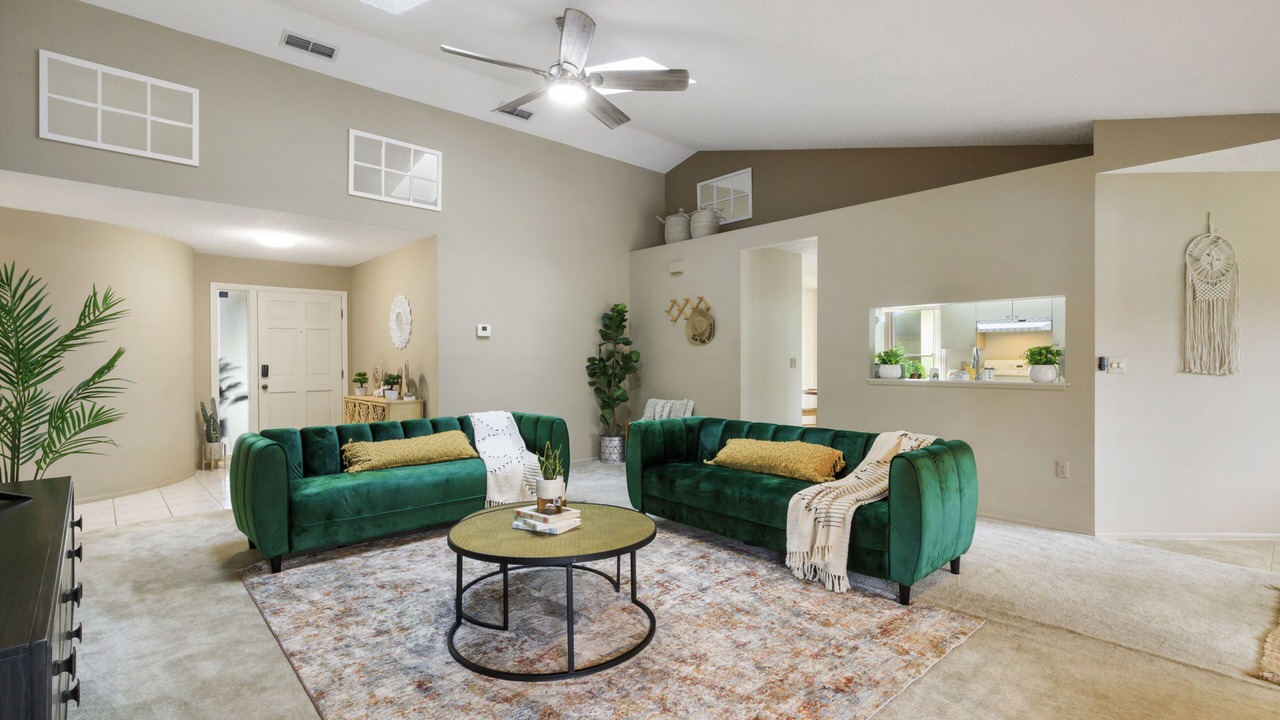 Photo of Livingroom in Fruitville