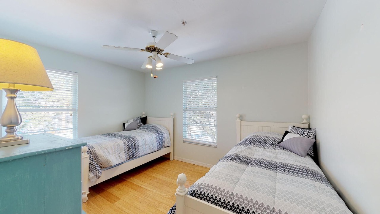 Photo of Bedroom in Mid Island