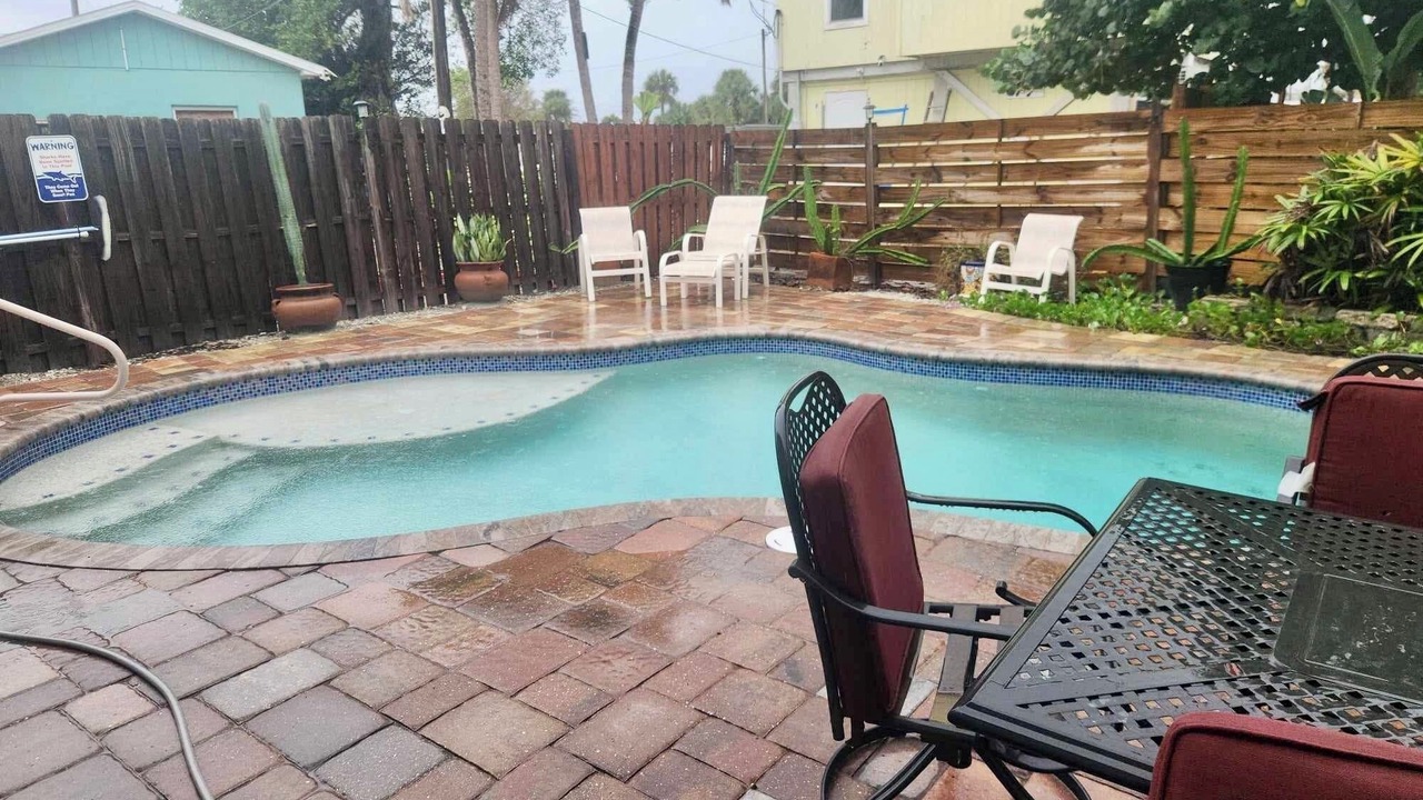 Photo of Outdoor in Mid Island