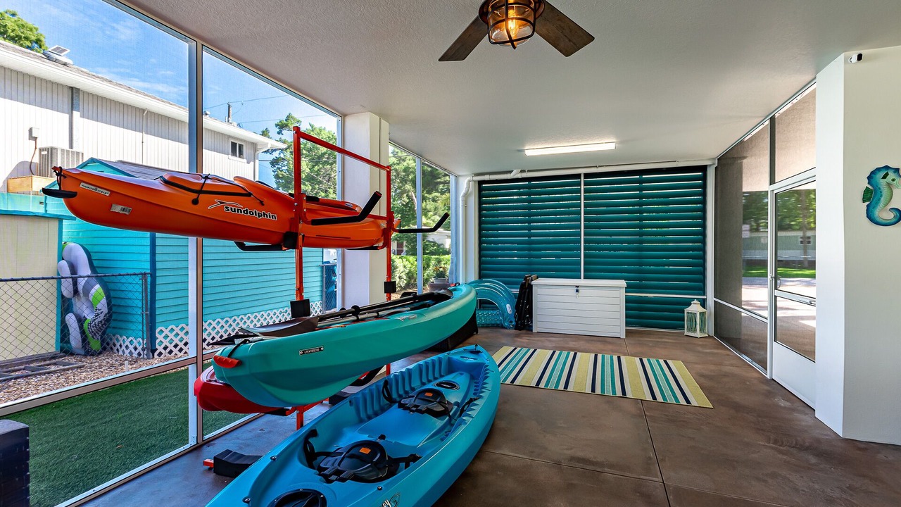 Photo of Bedroom in Weeki Wachee Gardens