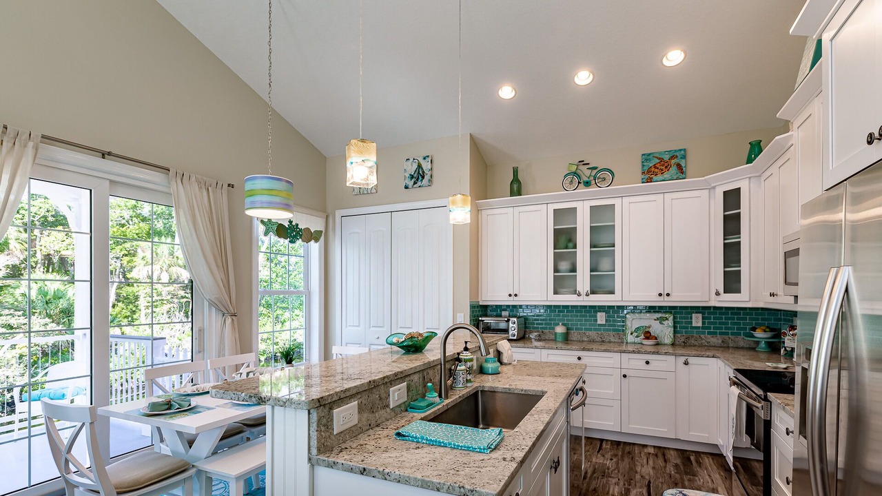 Photo of Kitchen in Weeki Wachee Gardens