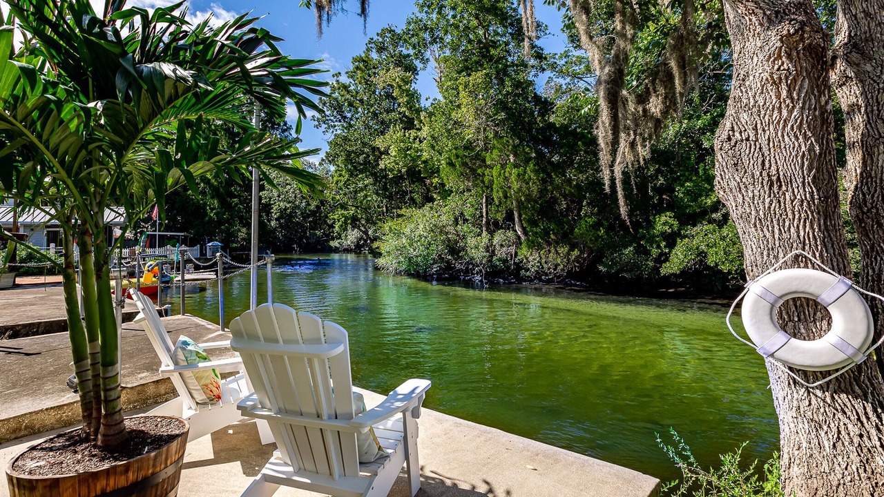 Photo of Patio Balcony in Weeki Wachee Gardens