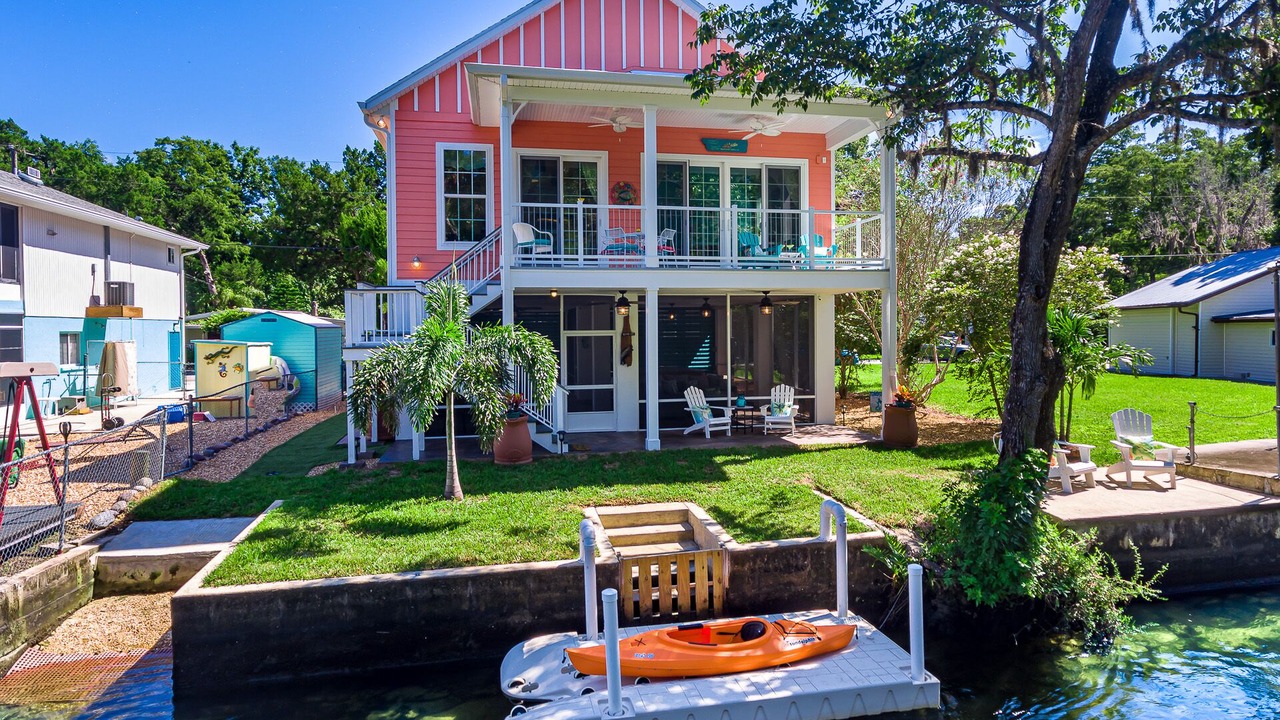 Photo of Outdoor in Weeki Wachee Gardens
