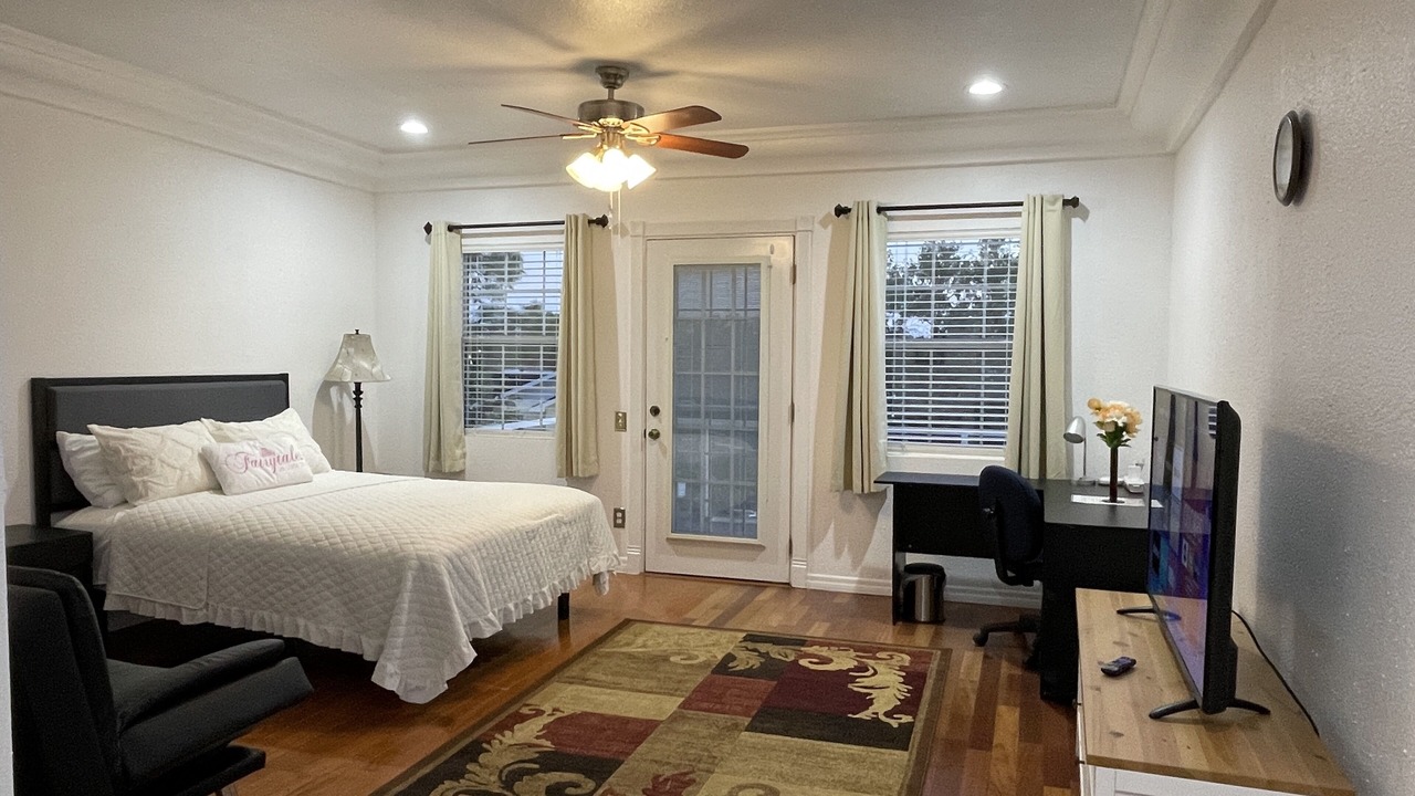 Photo of Bedroom in Auburndale