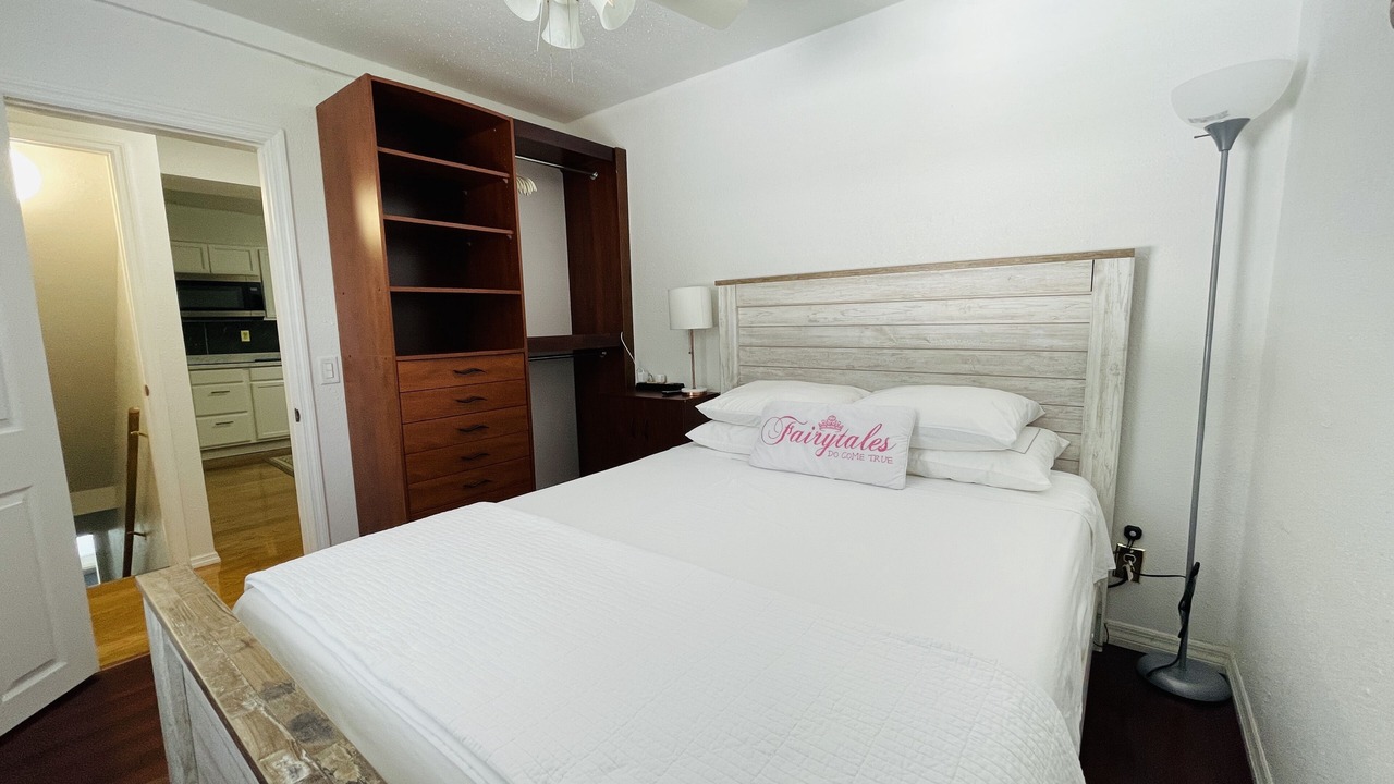 Photo of Bedroom in Auburndale