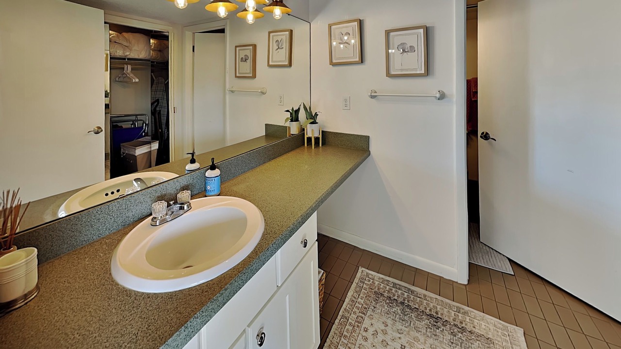Photo of Bathroom in Sawgrass