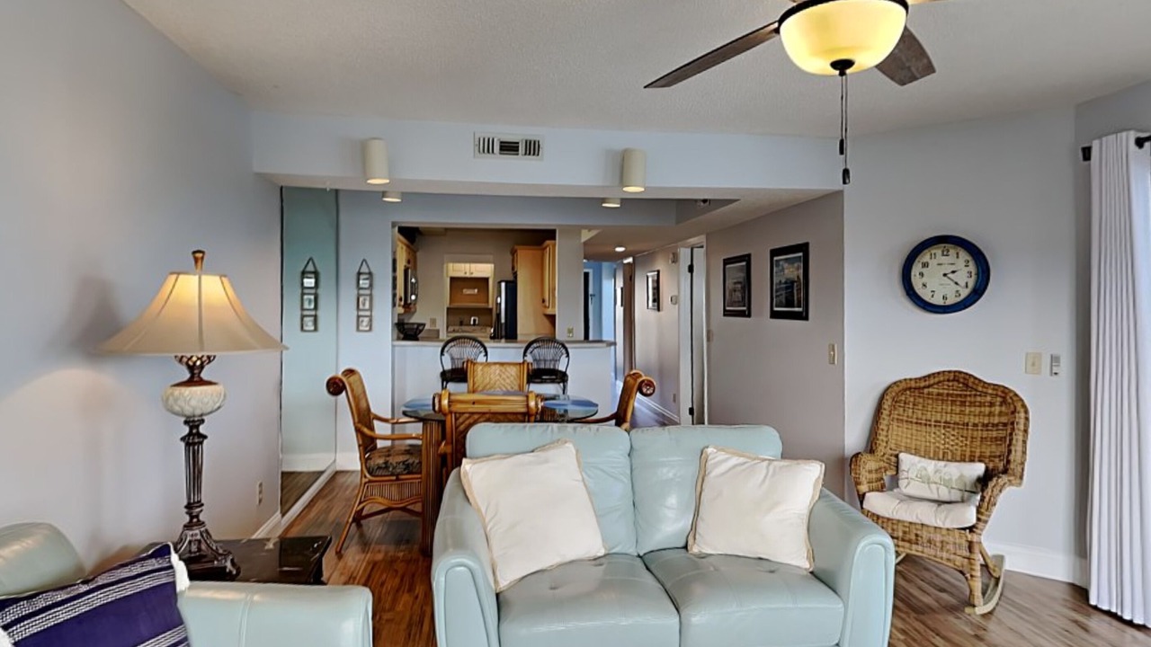 Photo of Livingroom in Butler Beach