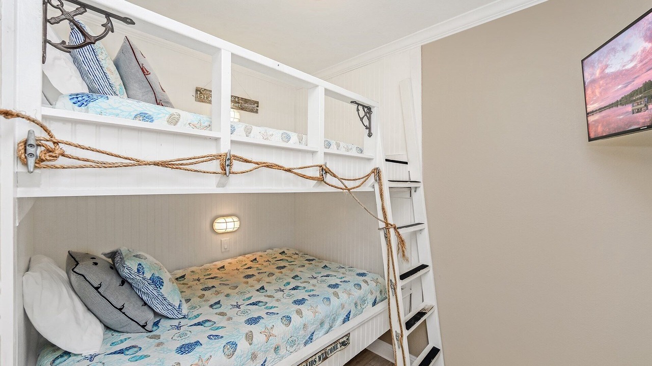 Photo of Bedroom in Villages of Crystal Beach