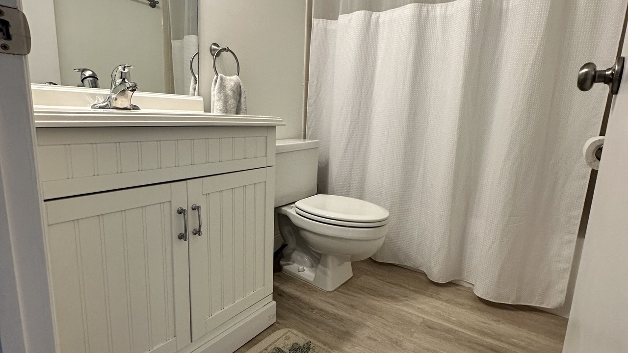 Photo of Bathroom in Imperial Golf Estates