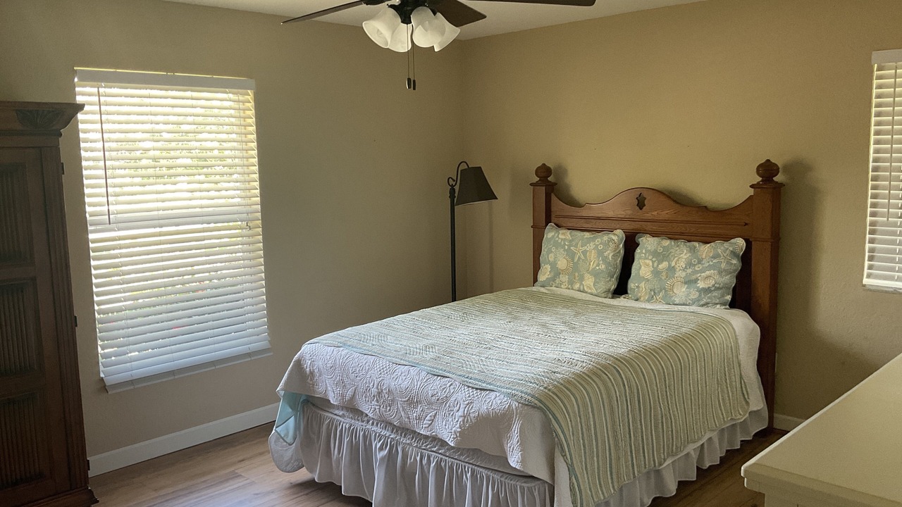 Photo of Bedroom in Edgewater