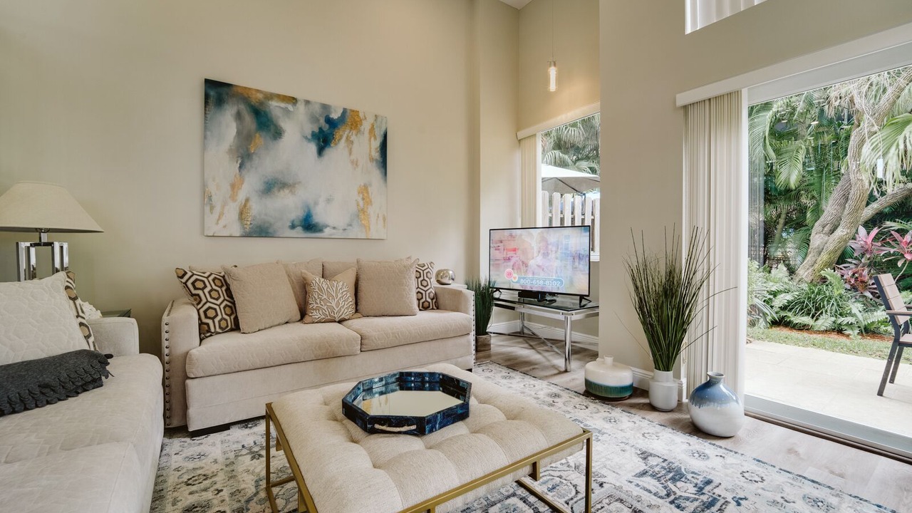 Photo of Livingroom in Deerfield Beach