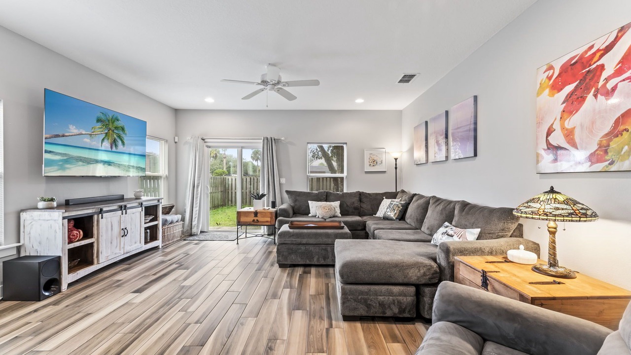 Photo of Livingroom in Jacksonville Beach