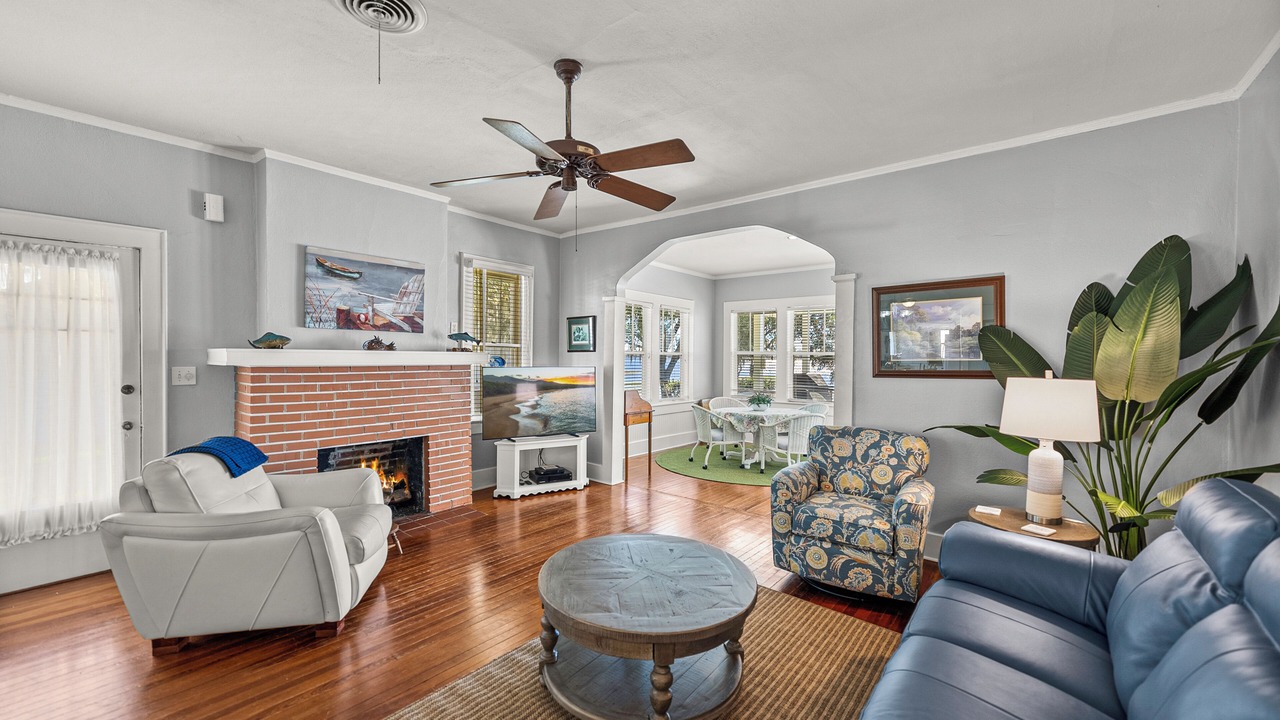Photo of Livingroom in Babson Park