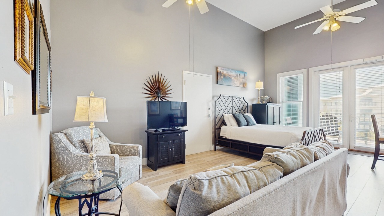 Photo of Bedroom in Gulf Place