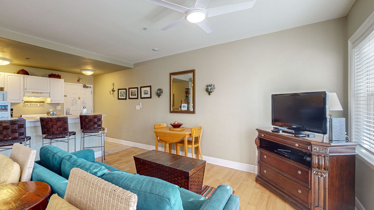 Photo of Livingroom in Gulf Place