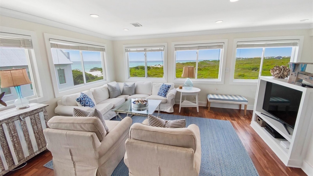 Photo of Livingroom in Gulf Trace