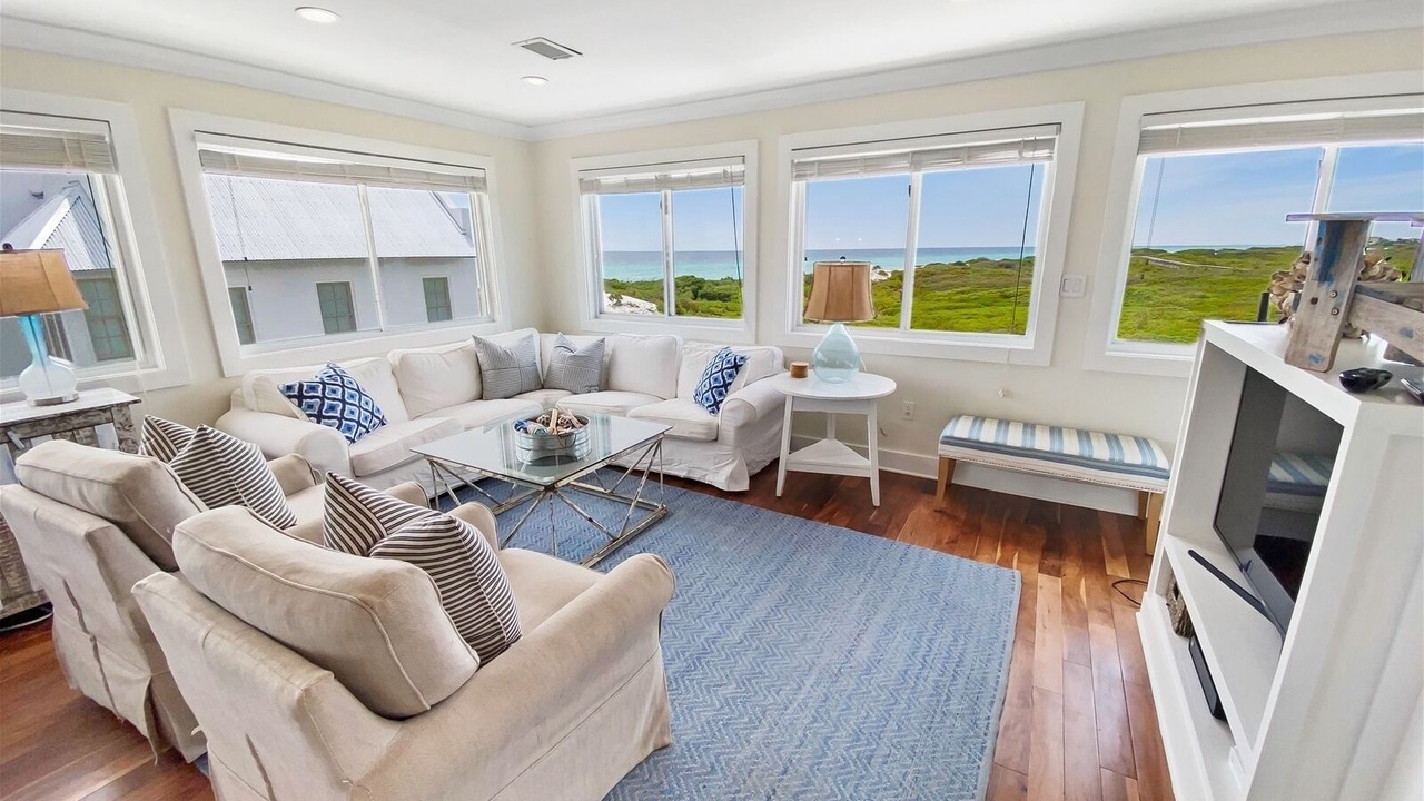 Photo of Livingroom in Gulf Trace