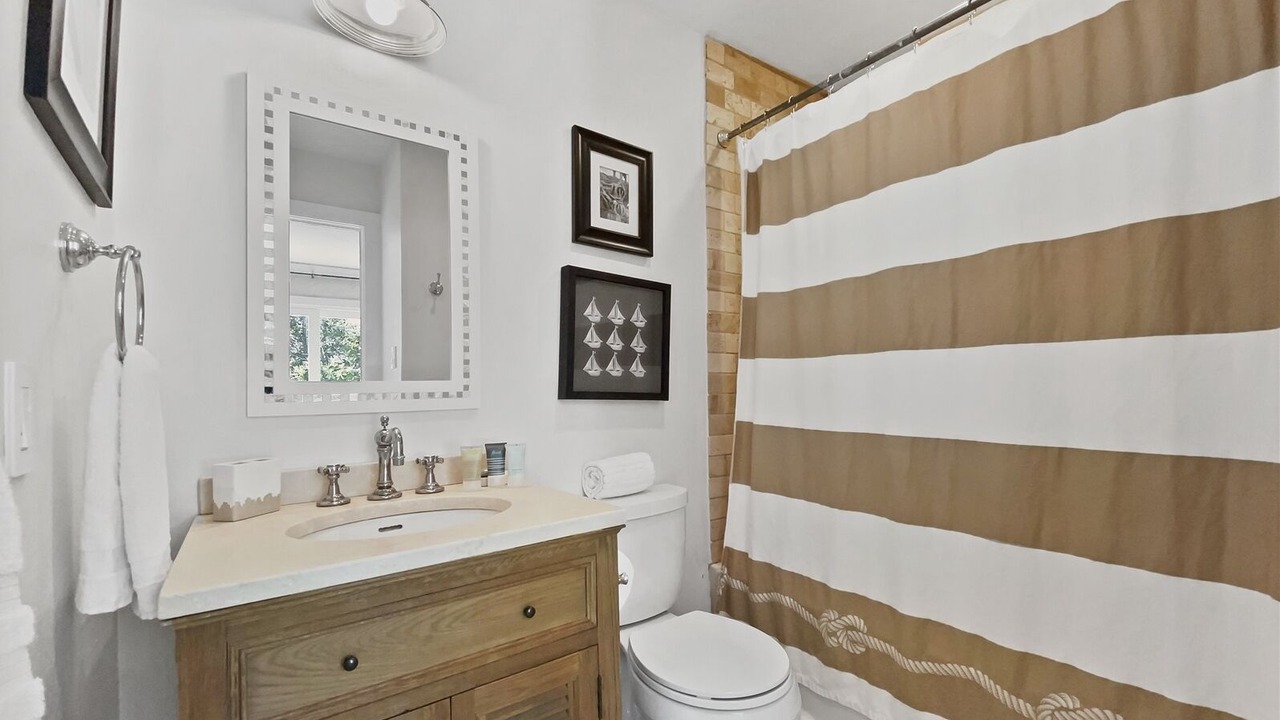 Photo of Bathroom in Gulf Trace