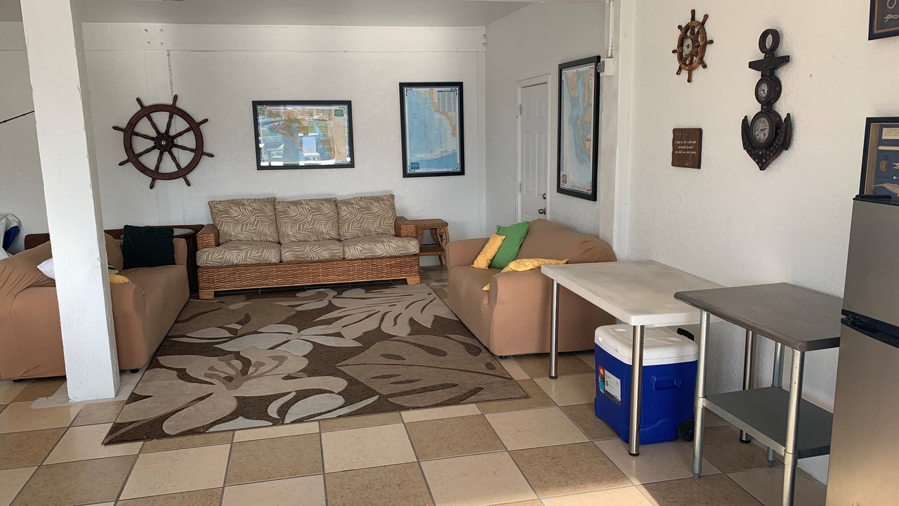 Photo of Livingroom in Laguna Shores