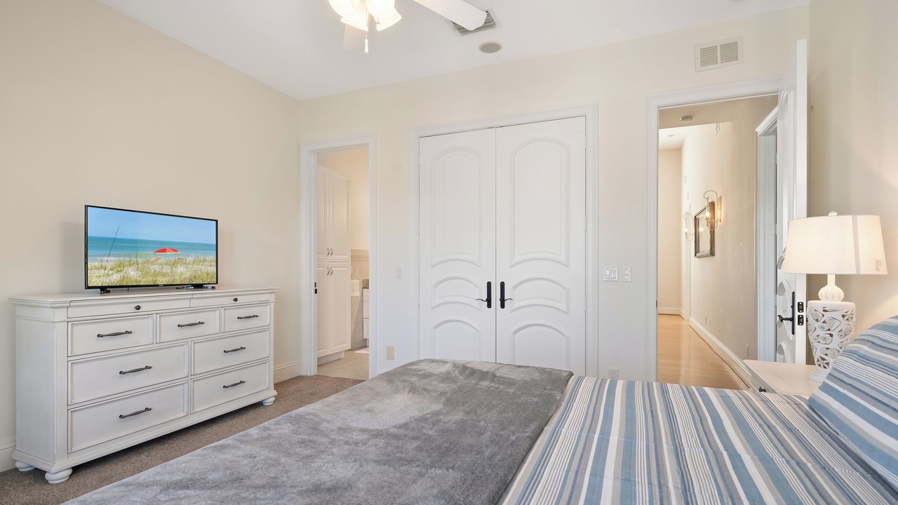 Photo of Bedroom in Connors
