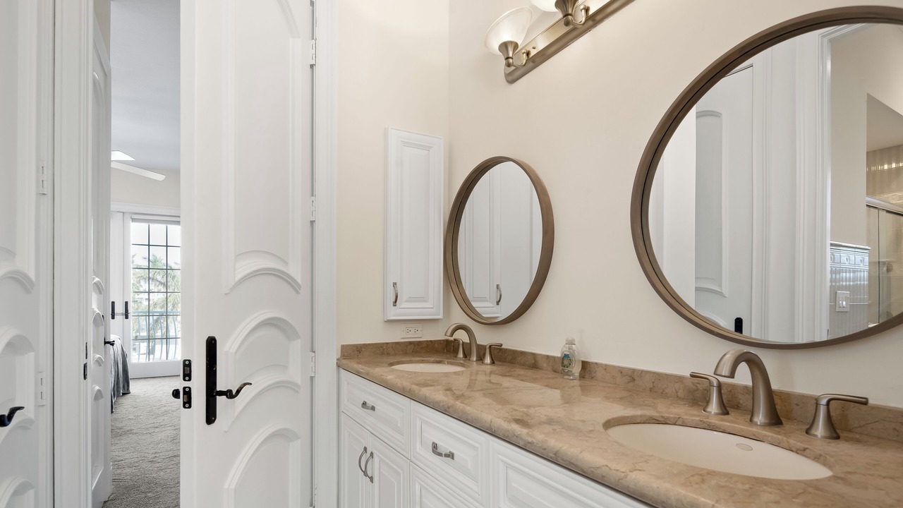 Photo of Bathroom in Connors
