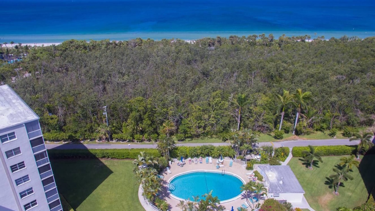 Photo of Outdoor in Vanderbilt Beach