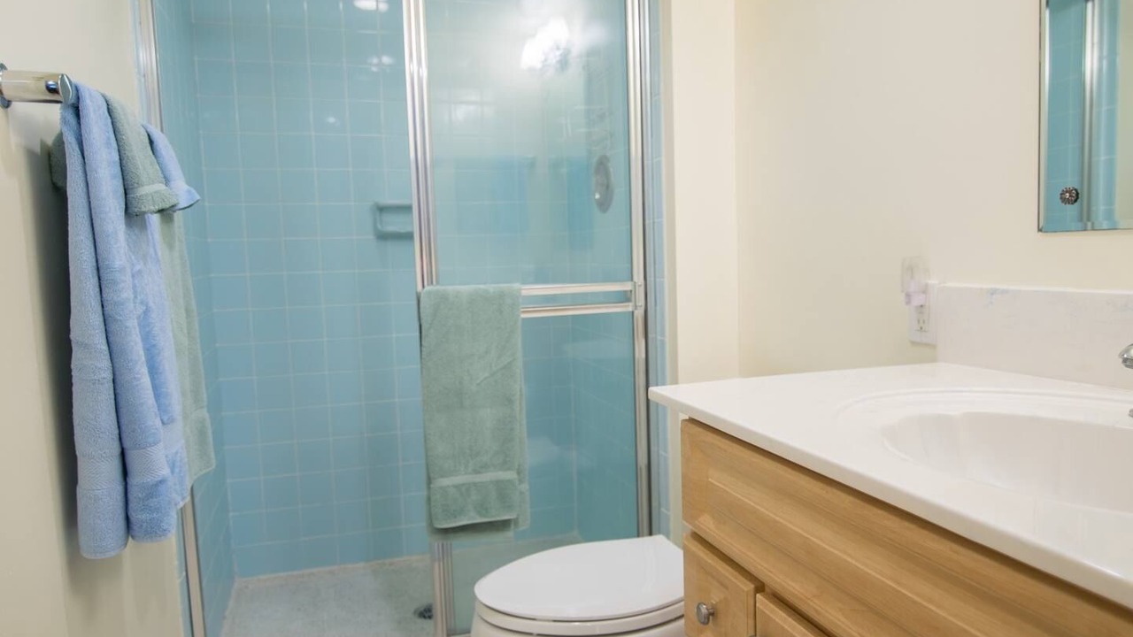 Photo of Bathroom in Vanderbilt Beach