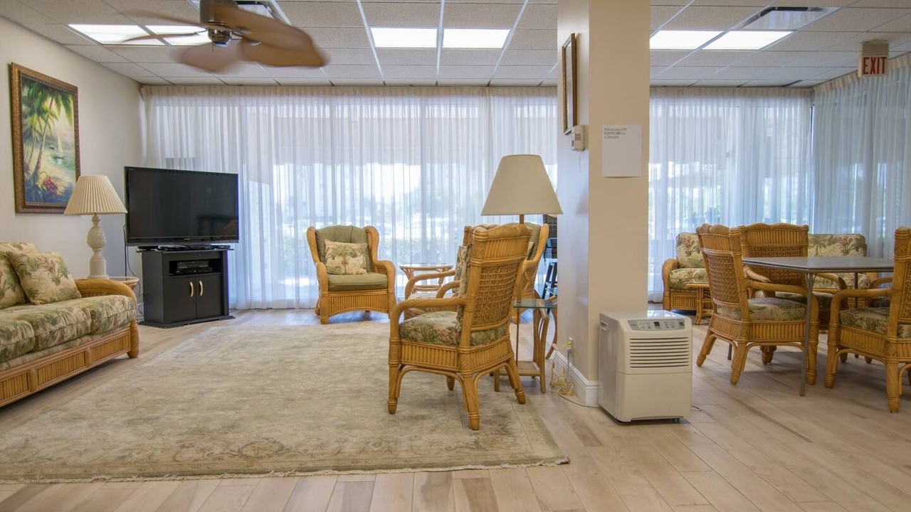 Photo of Bedroom in Vanderbilt Beach